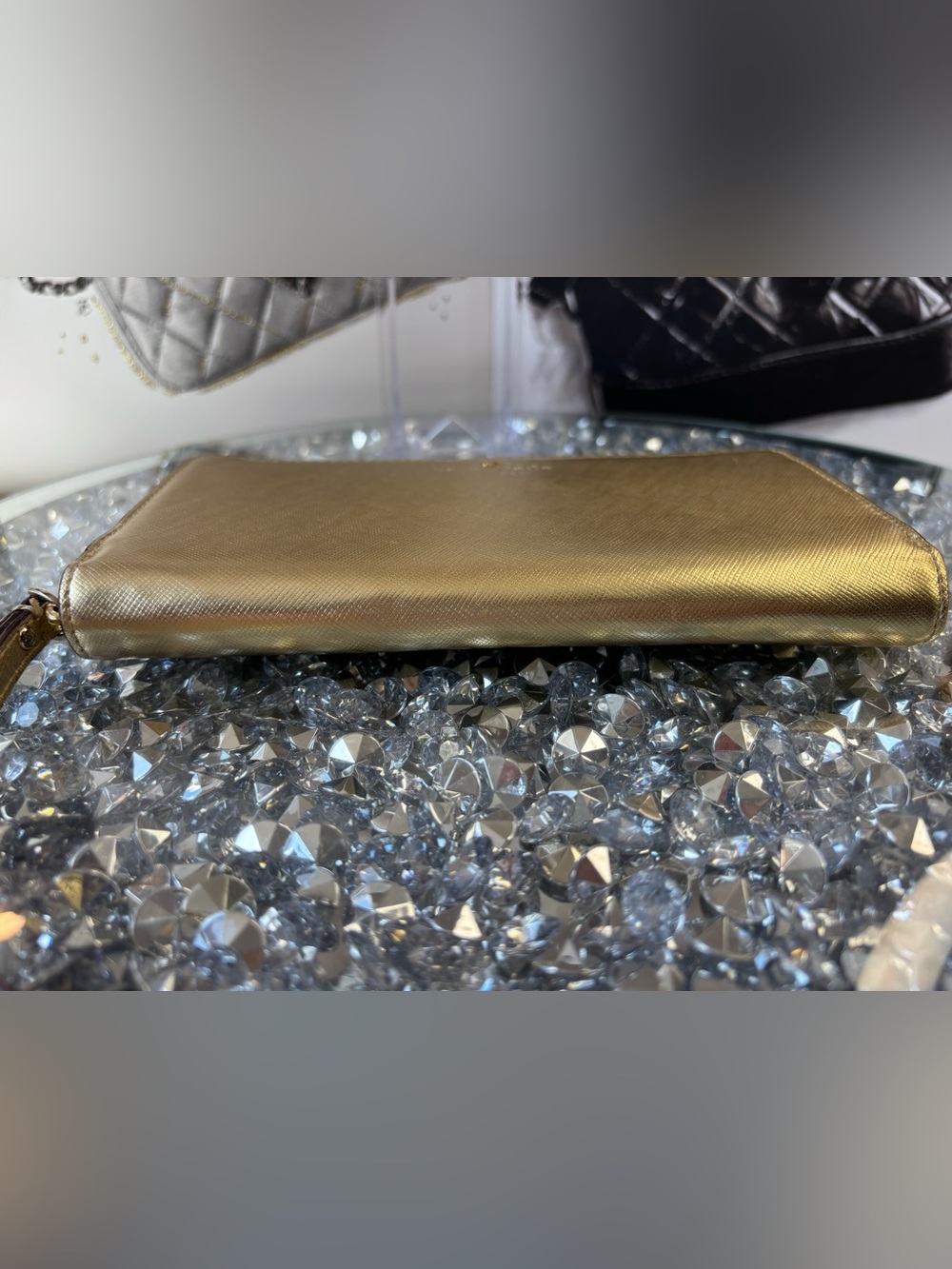 Kate spade STORYBOOK Gold Metallic Zip-around wallet EUC - Picture 10 of 14